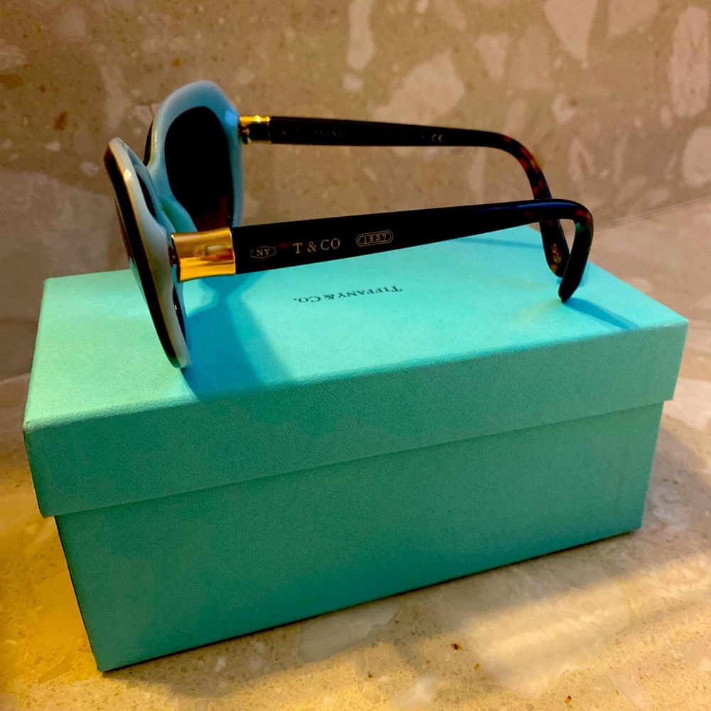 Tiffany Co Cat eye sunglasses, good condition, barely worn.